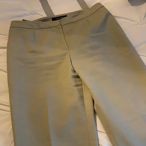 Dress pants by Le Suit. Polyester.